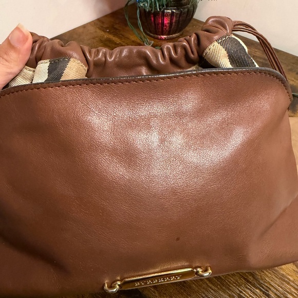 Burberry bucket crossbody bag - Picture 6 of 16